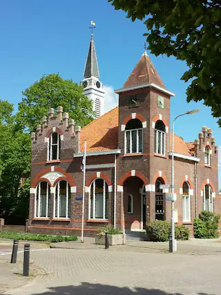 Het Raadhuis te Hoofdplaat Zeeland